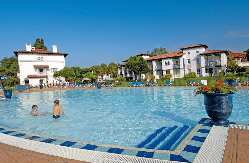 אורונייה Residence Pierre & Vacances Le Domaine De Bordaberry מראה חיצוני תמונה