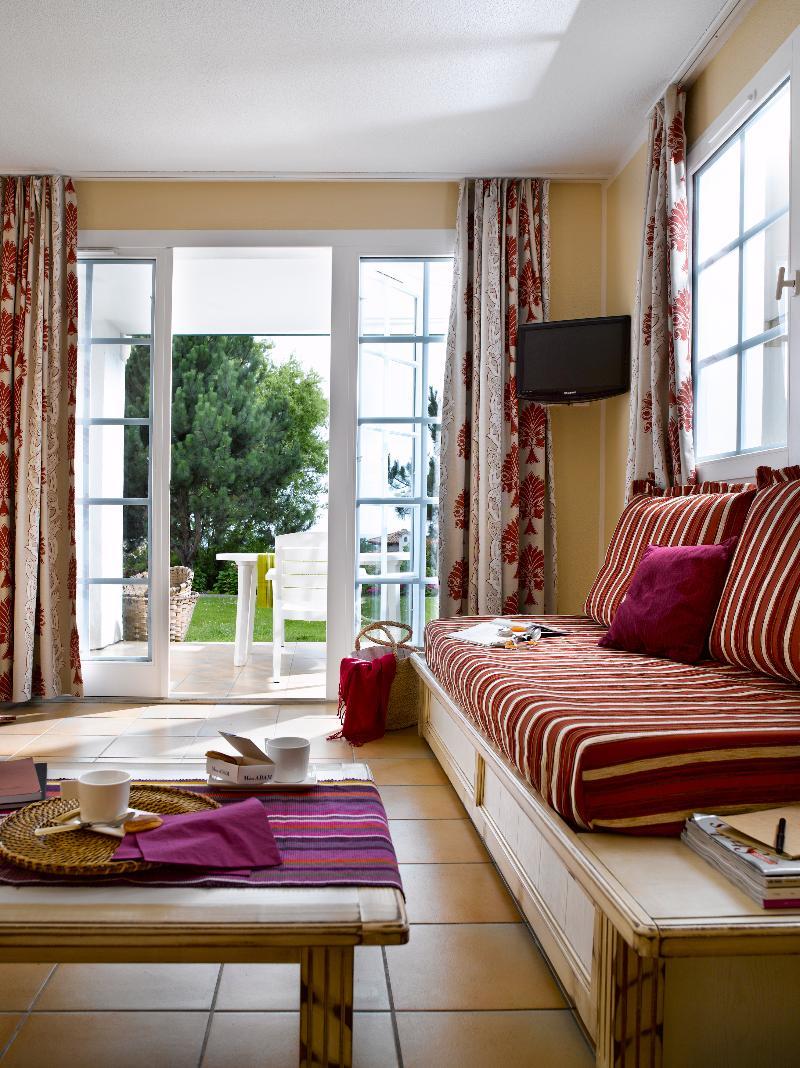 אורונייה Residence Pierre & Vacances Le Domaine De Bordaberry מראה חיצוני תמונה