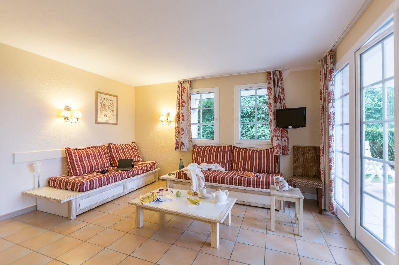 אורונייה Residence Pierre & Vacances Le Domaine De Bordaberry מראה חיצוני תמונה